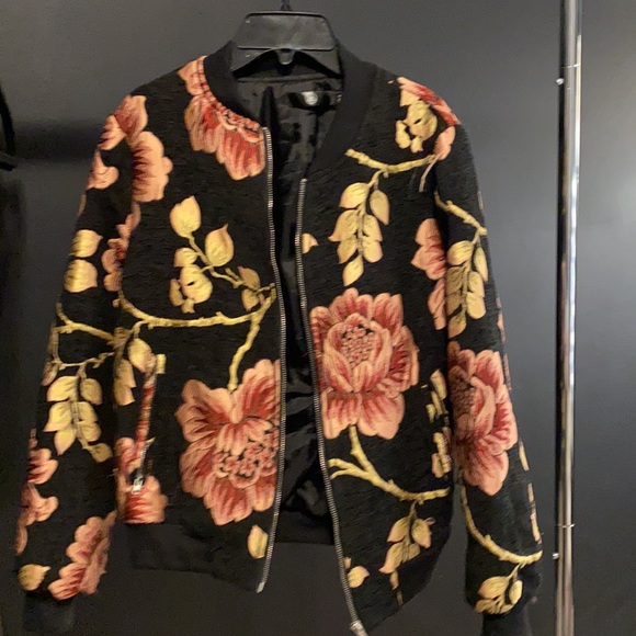 Missguided Bomber Jacket - Picture 3 of 5